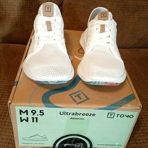 BNIB Tomo Ultrabreeze Spikeless Golf Shoes - Men's Size 9.5 / Women's Size 11